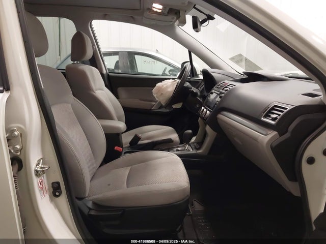 JF2SJAEC3JH545872 Subaru Forester 2.5i Premium