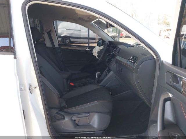 2024 VOLKSWAGEN TIGUAN 3VV5B7AXXRM231925 Photo 4