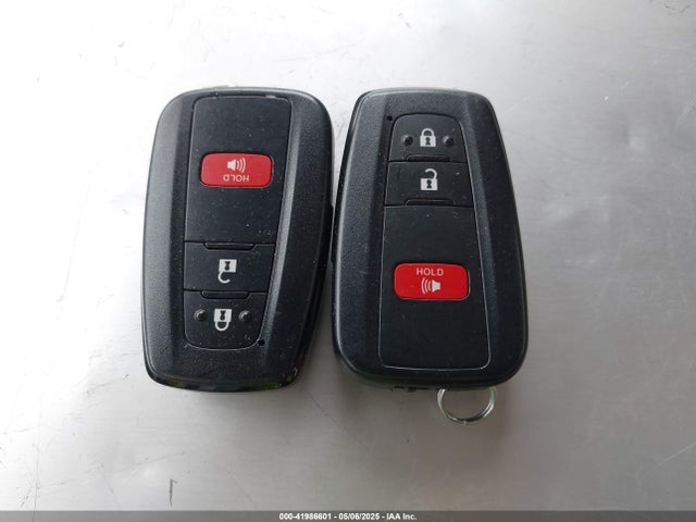 JTDKARFU0G3504772 Toyota Prius Three