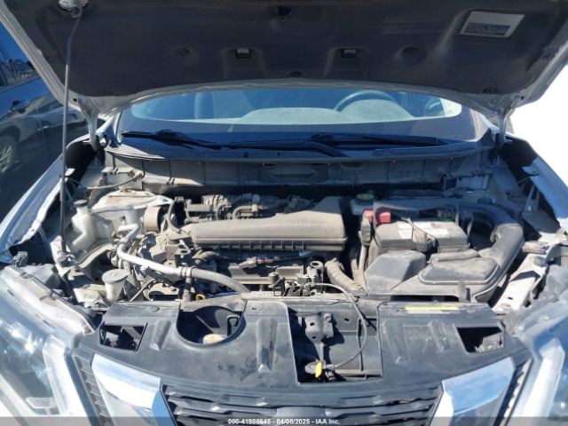 KNMAT2MT7JP590654 Nissan ROGUE SV