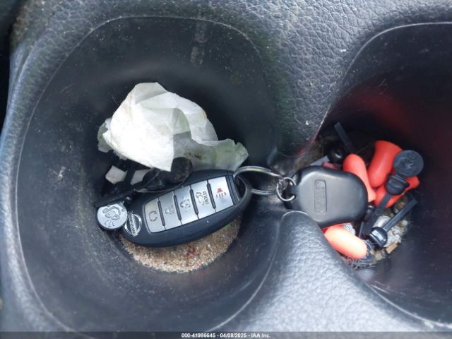 KNMAT2MT7JP590654 Nissan ROGUE SV