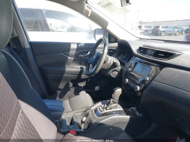 KNMAT2MT7JP590654 Nissan ROGUE SV