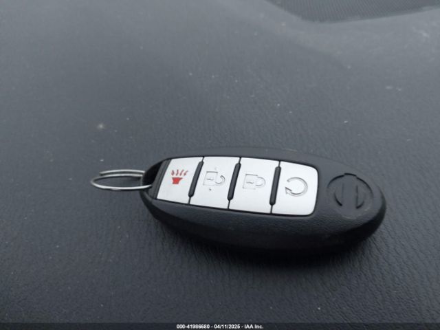 5N1AR2MM8EC722644 Nissan Pathfinder Sv