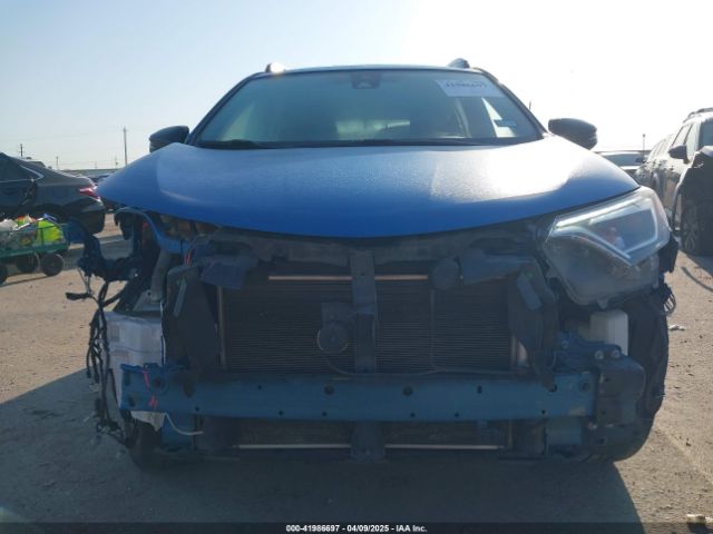 JTMNFREV3JJ156865 Toyota RAV4 SE