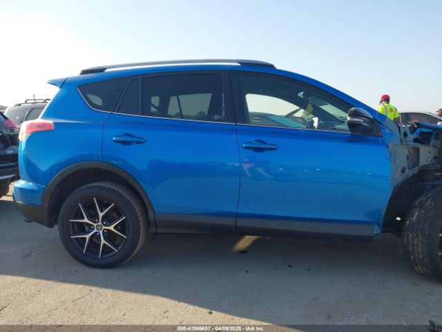 JTMNFREV3JJ156865 Toyota RAV4 SE