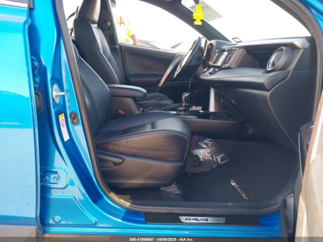 JTMNFREV3JJ156865 Toyota RAV4 SE