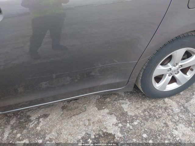 5TDKK3DC9ES448461 Toyota Sienna Le V6 8 Passenger