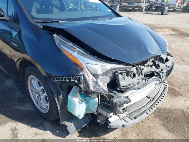 JTDKBRFU9G3021083 Toyota Prius Two
