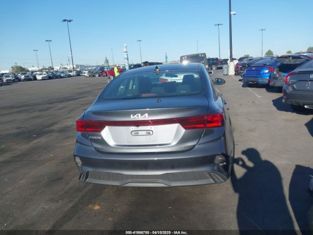3KPF24AD6PE654306 KIA Forte Lxs