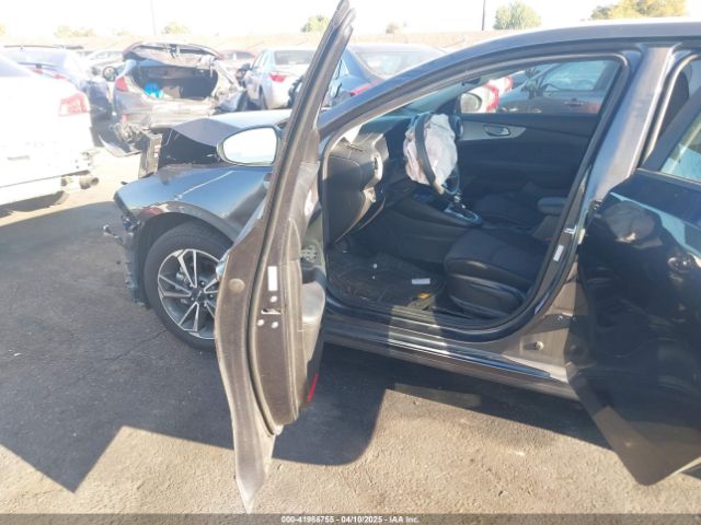 3KPF24AD6PE654306 KIA Forte Lxs