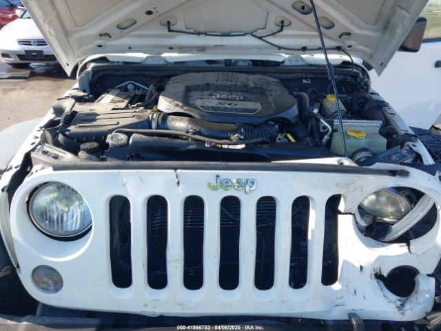 1C4BJWDG3EL247535 Jeep Wrangler Unlimited Sport