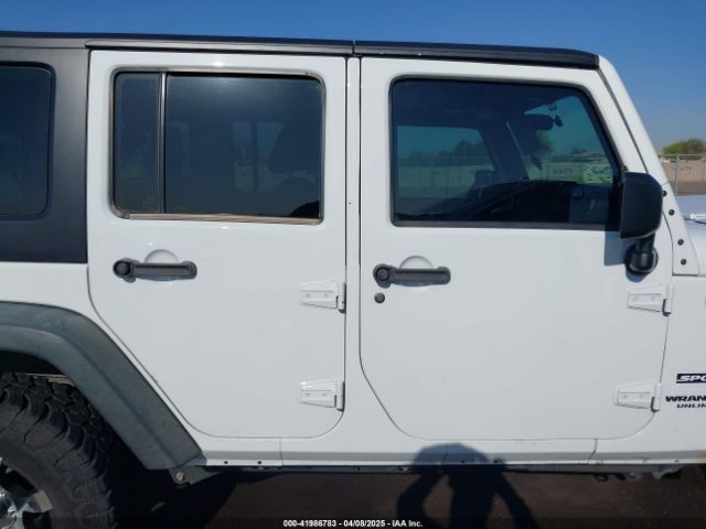 1C4BJWDG3EL247535 Jeep Wrangler Unlimited Sport