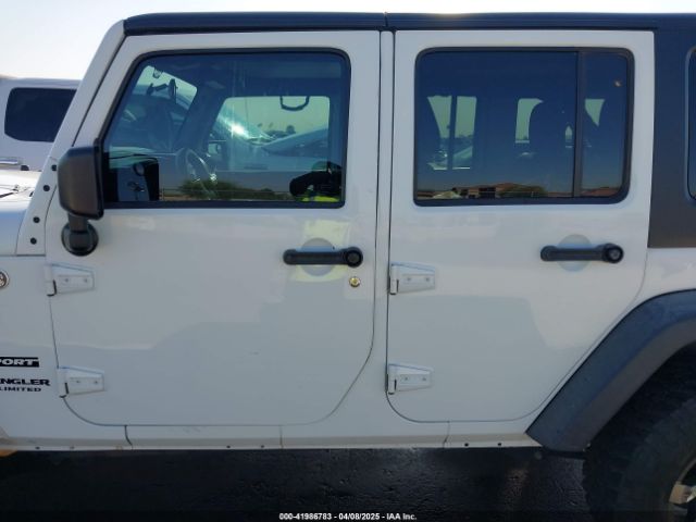 1C4BJWDG3EL247535 Jeep Wrangler Unlimited Sport