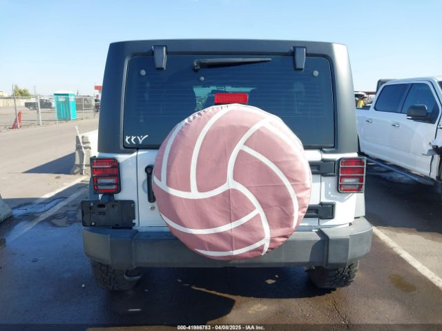 1C4BJWDG3EL247535 Jeep Wrangler Unlimited Sport