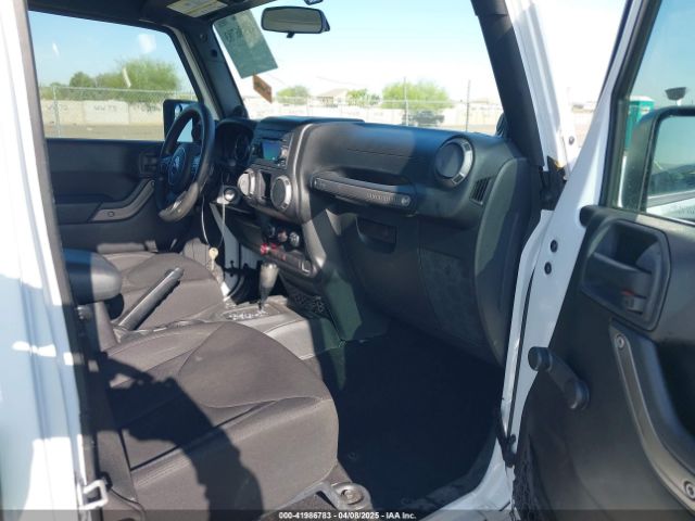 1C4BJWDG3EL247535 Jeep Wrangler Unlimited Sport