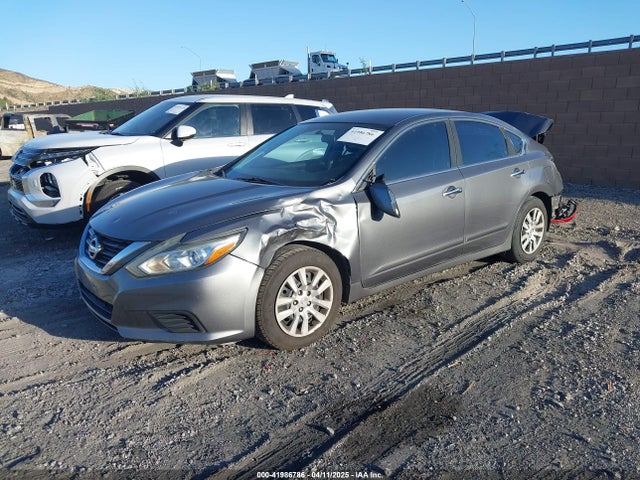 1N4AL3AP3HN318675 Nissan Altima 2.5 S