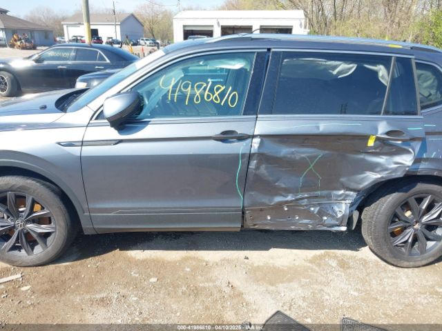 3VV2B7AX1NM018729 Volkswagen Tiguan 2.0t Se