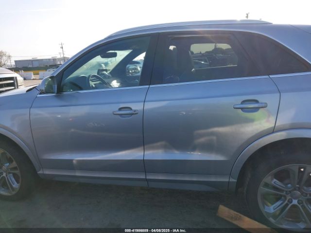 WA1JCCFSXHR000319 Audi Q3 2.0t Premium