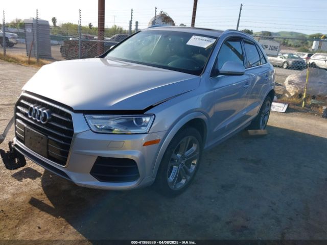WA1JCCFSXHR000319 Audi Q3 2.0t Premium