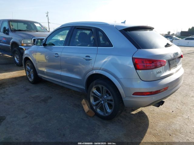 WA1JCCFSXHR000319 Audi Q3 2.0t Premium