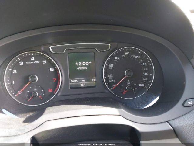 WA1JCCFSXHR000319 Audi Q3 2.0t Premium