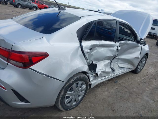 3KPA24AD0NE476979 KIA RIO S