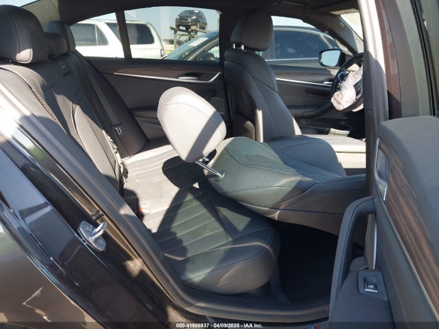 WBA53BJ0XNWX80355 BMW 540 I