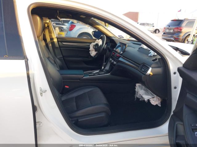 1HGCV1F3XJA264460 Honda Accord Sport