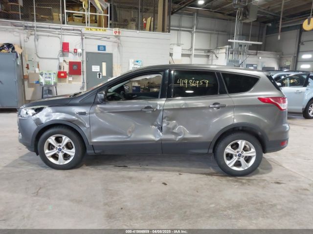 1FMCU9G99EUC45854 Ford ESCAPE SE