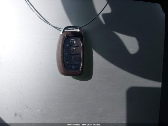 KMHC65LD3MU249765 Hyundai Ioniq Plug-in Hybrid Se