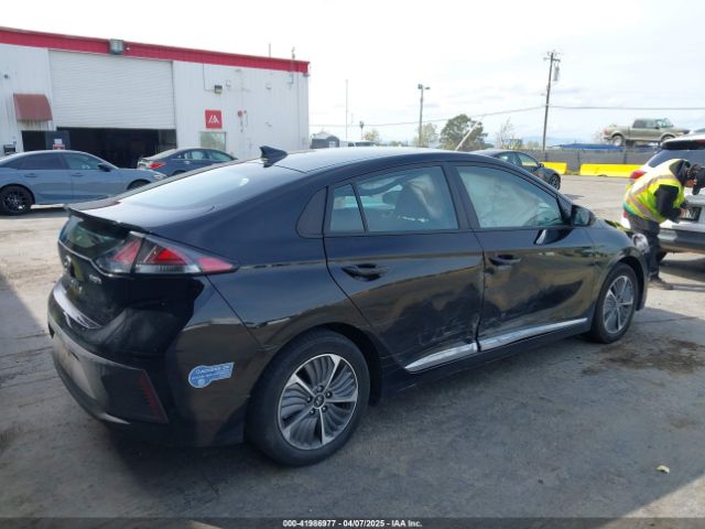 KMHC65LD3MU249765 Hyundai Ioniq Plug-in Hybrid Se