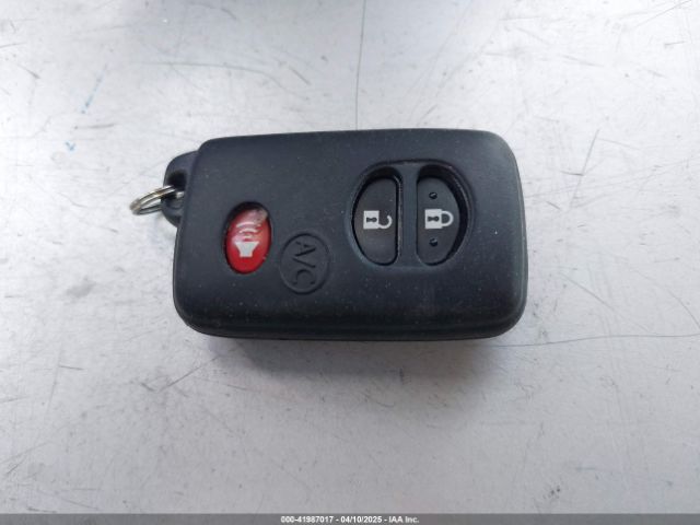 JTDKN3DU4F1984801 Toyota Prius Two