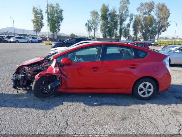 JTDKN3DU4F1984801 Toyota Prius Two