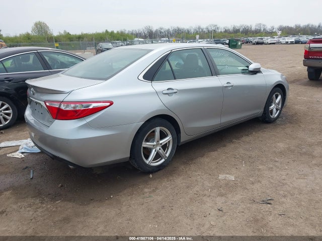 4T1BF1FK0HU329240 Toyota CAMRY SE