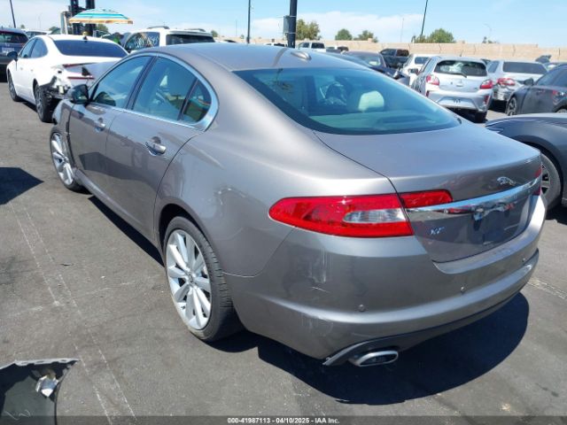 2010 JAGUAR XF SAJWA0GB6ALR77790 Photo 2