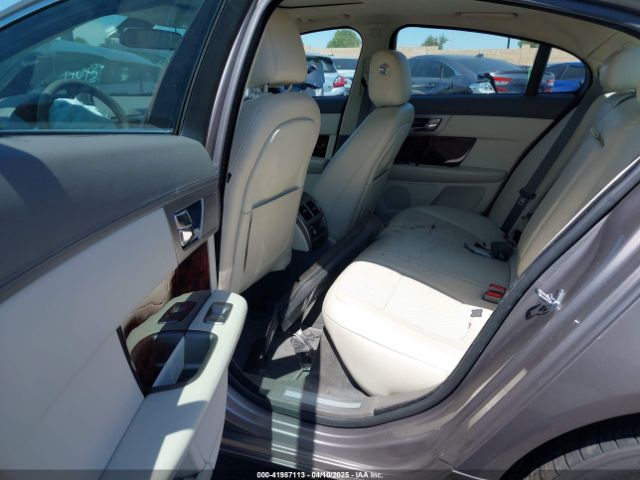 2010 JAGUAR XF SAJWA0GB6ALR77790 Photo 7