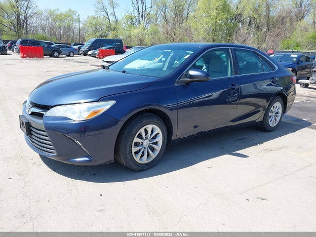 Toyota CAMRY LE 2016 4T4BF1FK9GR558584 Image 2