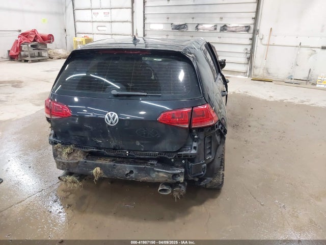 Volkswagen Golf R 4-door W/dcc   Navigation 2017 WVWWF7AU0HW080136 Image 17