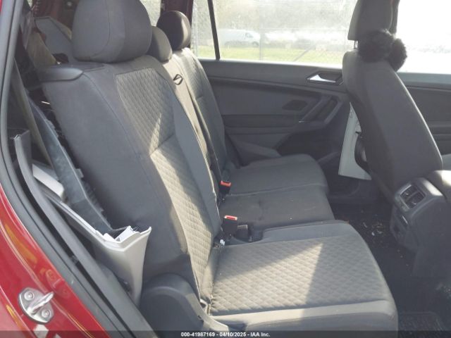 3VV1B7AX8JM027594 Volkswagen Tiguan 2.0t S
