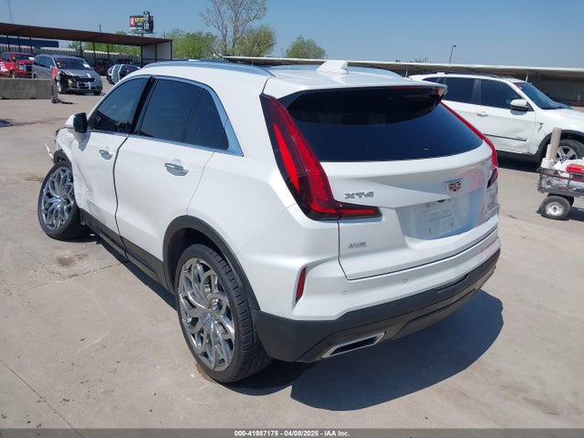 2024 CADILLAC XT4 1GYFZDR40RF100102 Photo 2