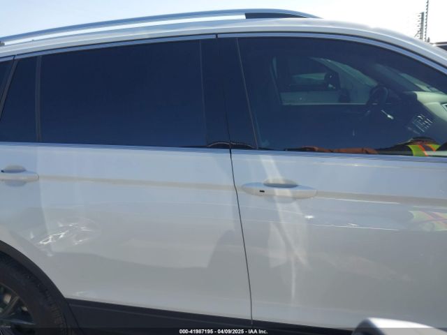 3VV3B7AX8NM025052 Volkswagen Tiguan 2.0t Se
