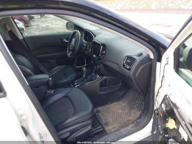 3C4NJDBB1JT453265 Jeep Compass Altitude 4x4
