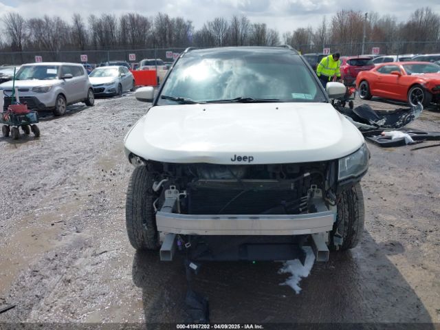 3C4NJDBB1JT453265 Jeep Compass Altitude 4x4