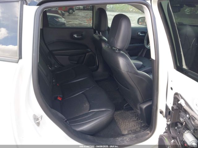 3C4NJDBB1JT453265 Jeep Compass Altitude 4x4