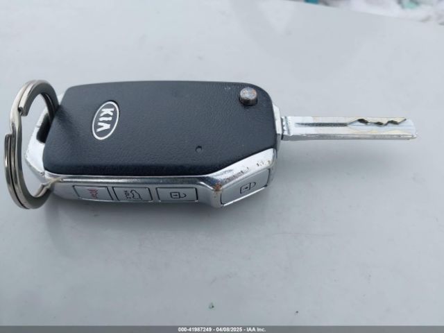 KNDP63ACXM7848116 KIA SPORTAGE S