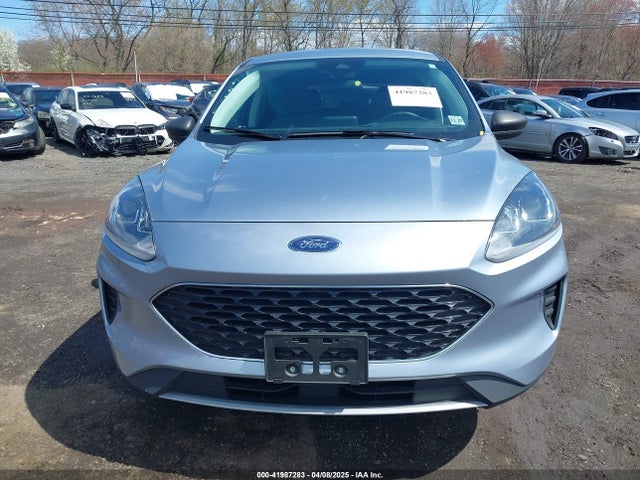 1FMCU9G6XNUB66750 Ford ESCAPE SE