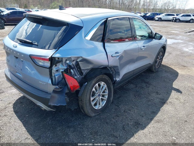 1FMCU9G6XNUB66750 Ford ESCAPE SE