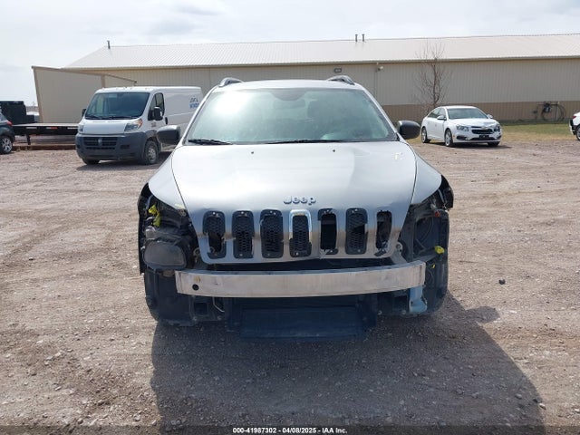 1C4PJLAB9GW160382 Jeep 2016