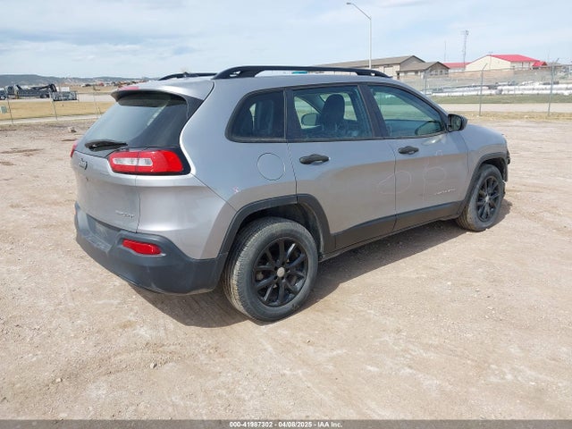 1C4PJLAB9GW160382 Jeep 2016