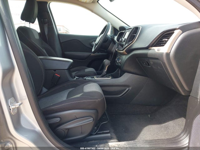 1C4PJLAB9GW160382 Jeep 2016